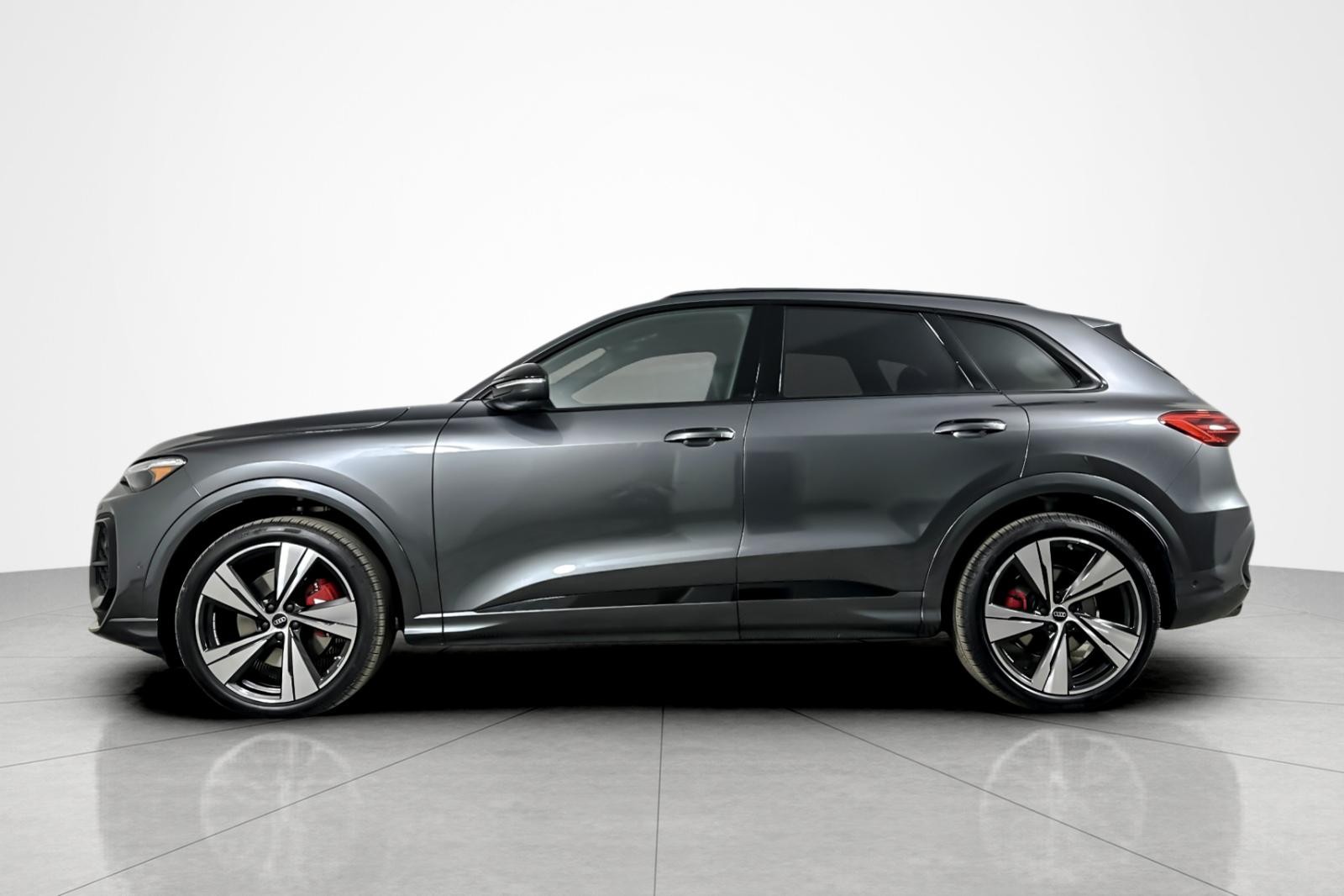 New 2026 Daytona Gray Pearl Effect Audi Premium Plus 3.0 TFSI quattro image 3
