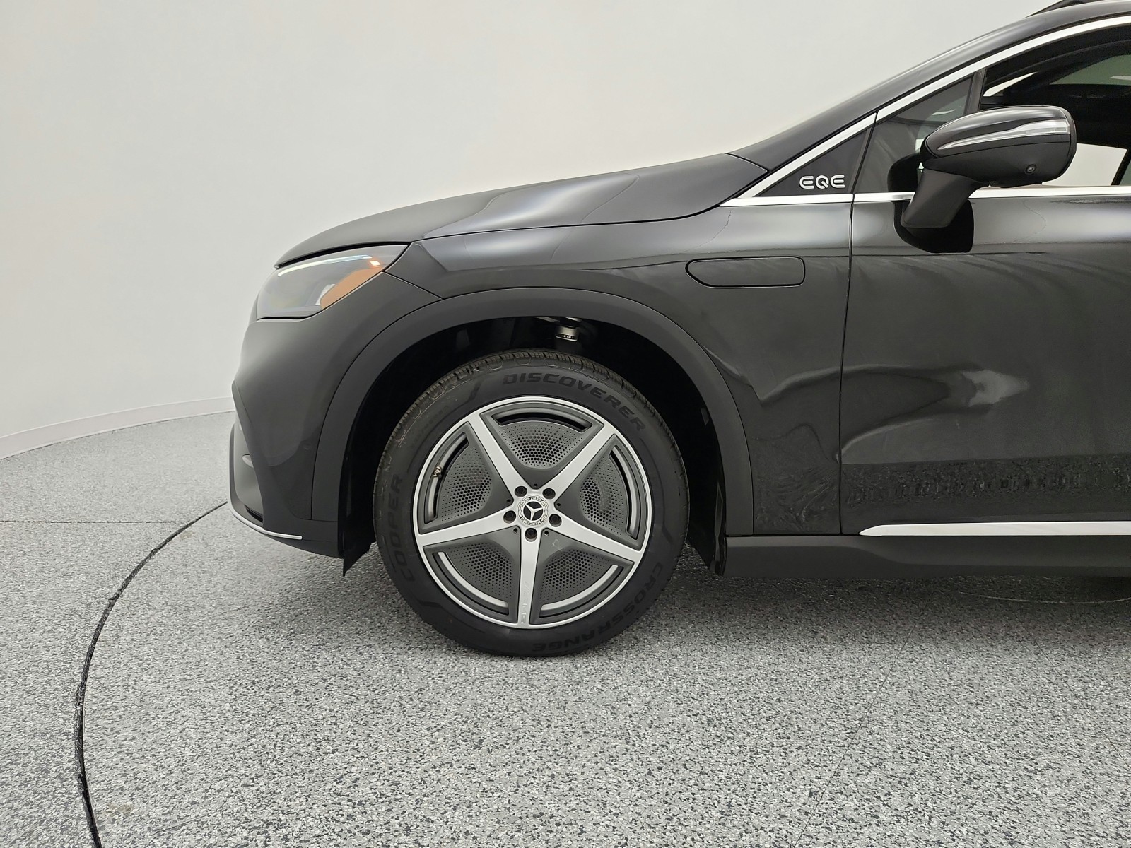 Used 2023 Obsidian Black Metallic Mercedes-Benz EQE 350+ SUV image 23