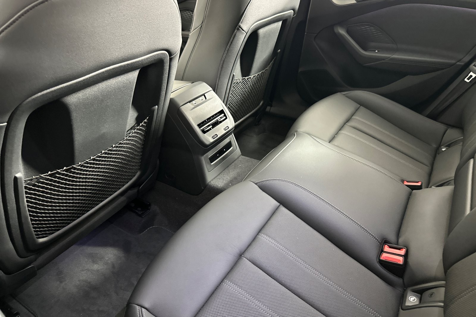 New 2025 Glacier White Metallic Audi Premium Plus 2.0 TFSI quattro image 11