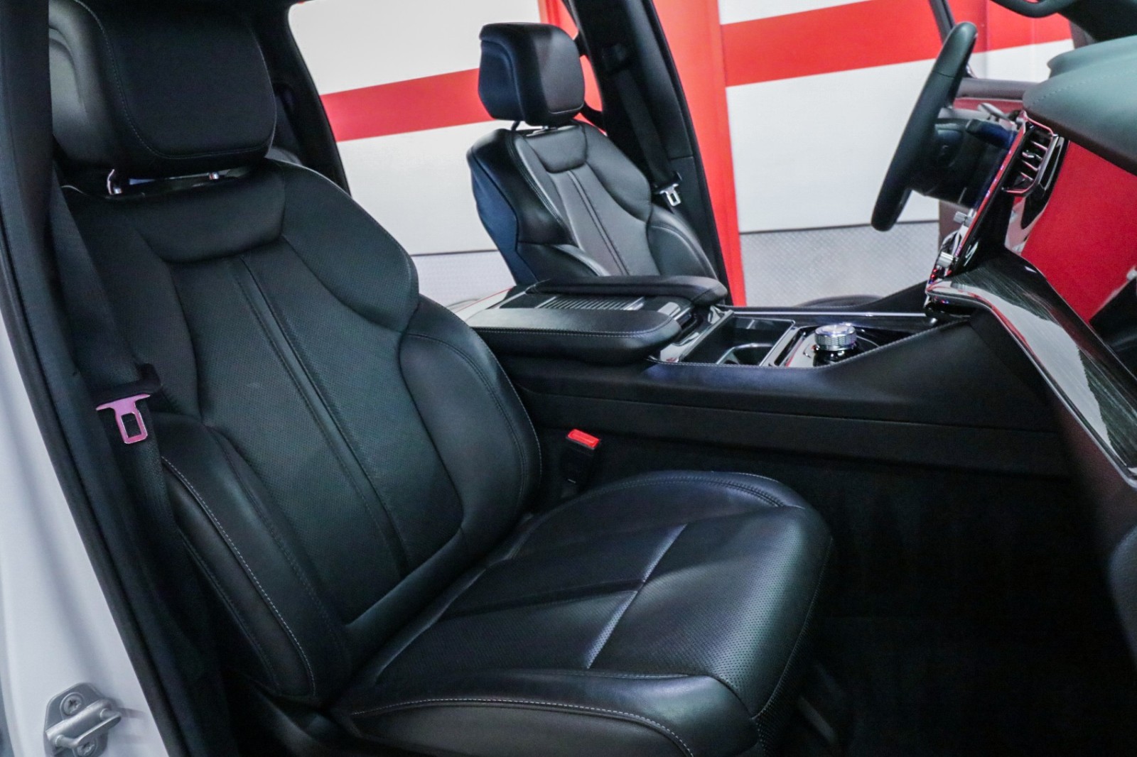 Used Car 2022 Jeep Wagoneer  Series Iii For Sale Under $35,000 In Austin, Texas