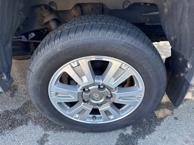ToyotaTundra 4WD Truck14