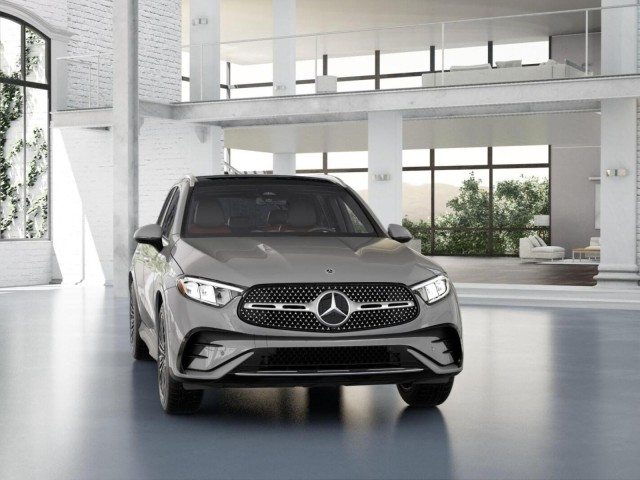 2025 Mercedes-Benz GLC GLC 300 8