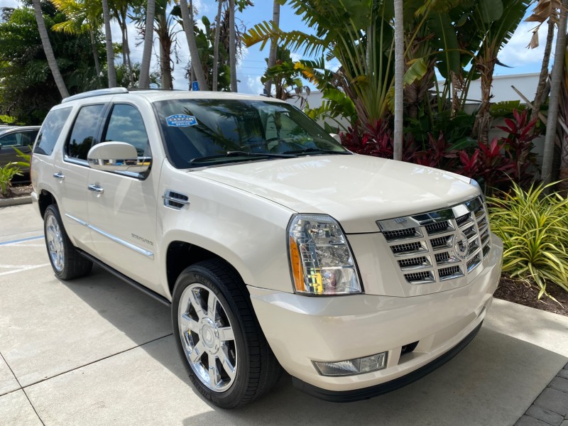 2010 Cadillac Escalade SUNROOF NAV Premium LOW MILES 66,933 in ,