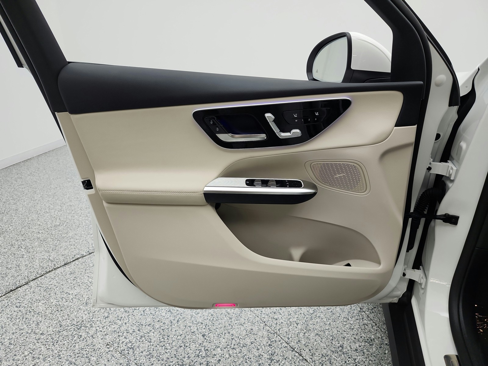 Certified Used 2026 Polar White Mercedes-Benz GLC 300 SUV image 12