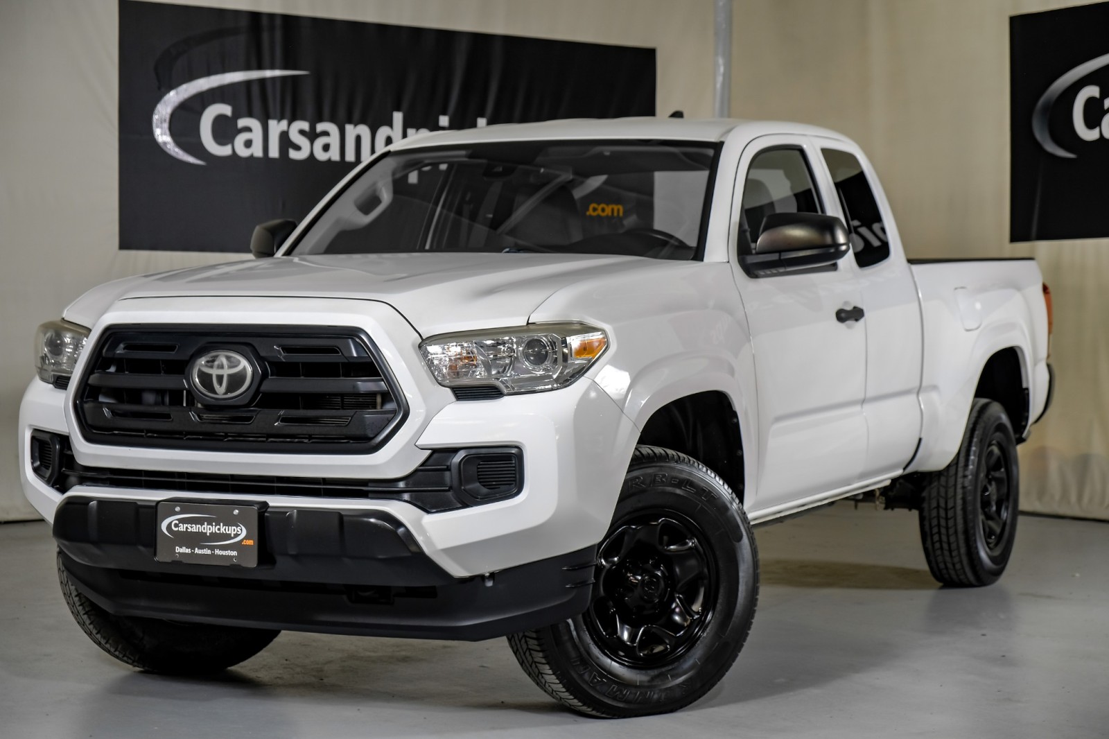 2018 Toyota Tacoma SR5 3