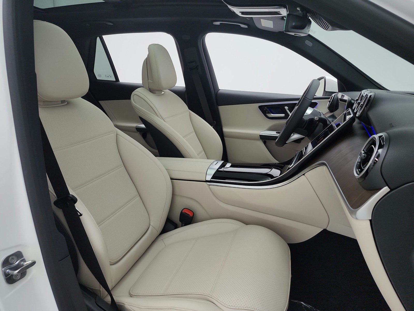 New 2026 Polar White Mercedes-Benz GLC 300 SUV image 13