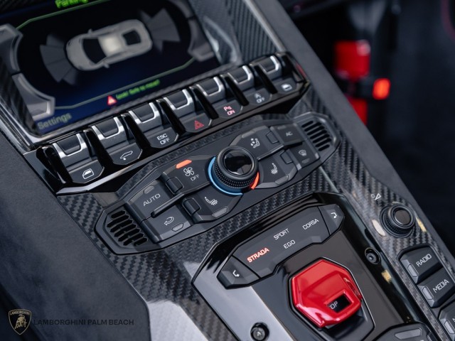 Lamborghini Aventador