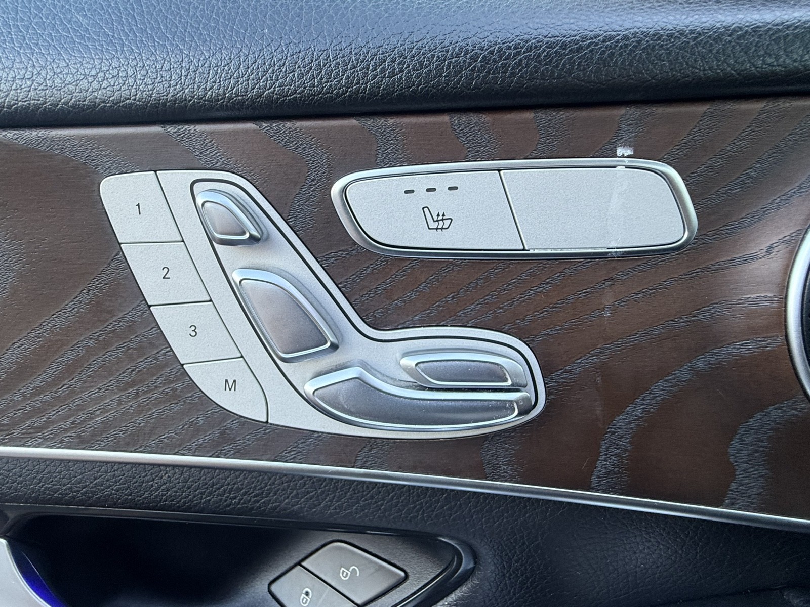 2021 Mercedes-Benz GLC-Class - $18,277