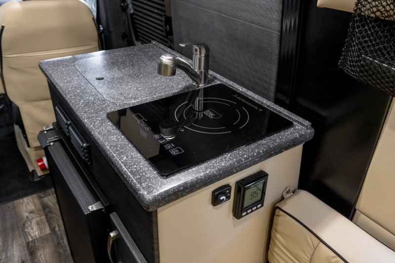 2019 Mercedes-Benz Sprinter 2500 Crew LUXURY RV Midwest Automotive Designs Daycruiser 144 4x4 in , 