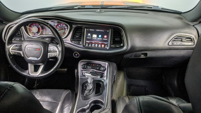 2015 Dodge Challenger R/T Plus 24