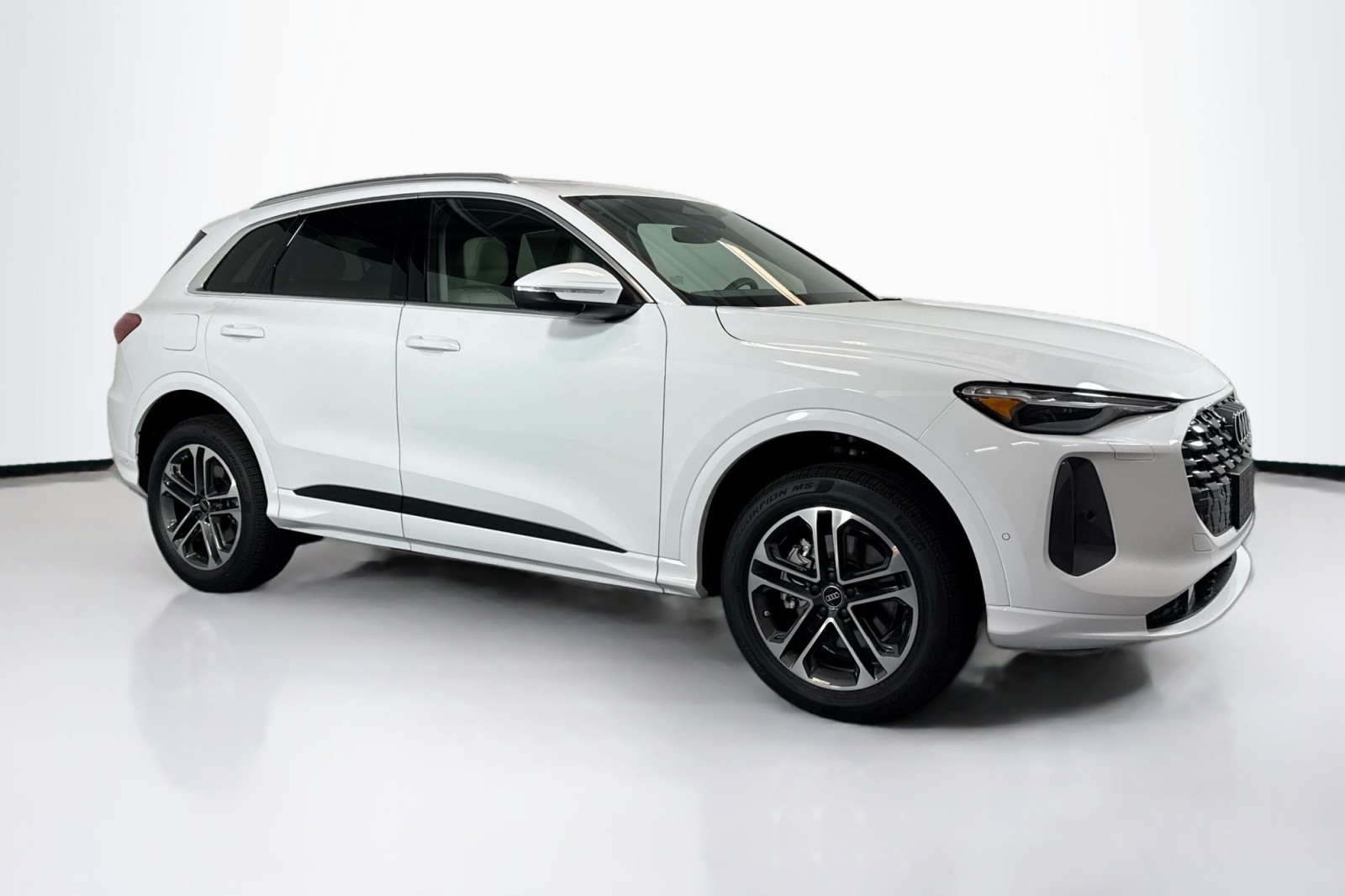 New 2025 Arkona White Audi Premium Plus 2.0 TFSI quattro image 3