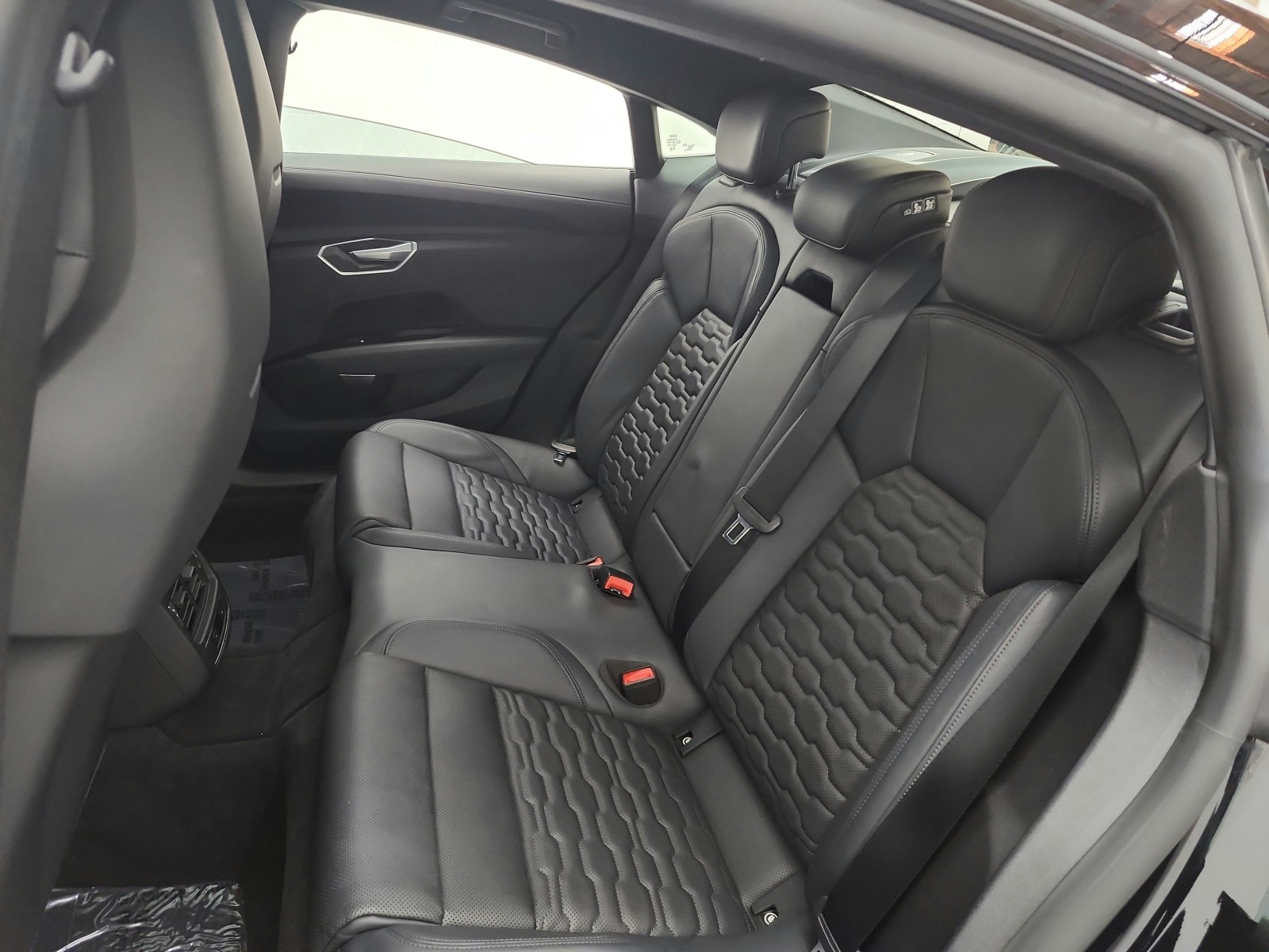 Used 2023 Mythos Black Metallic Audi Premium Plus quattro image 15