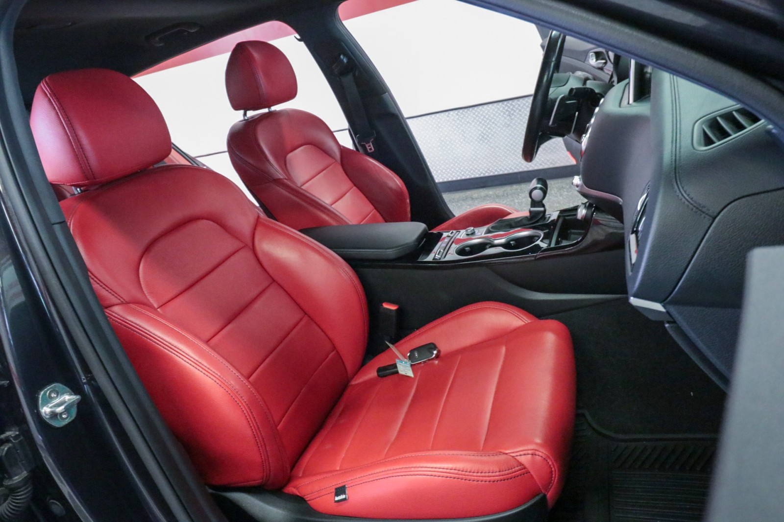 Used Car 2020 Kia Stinger  Gt-line For Sale Under $30,000 In Austin, Texas