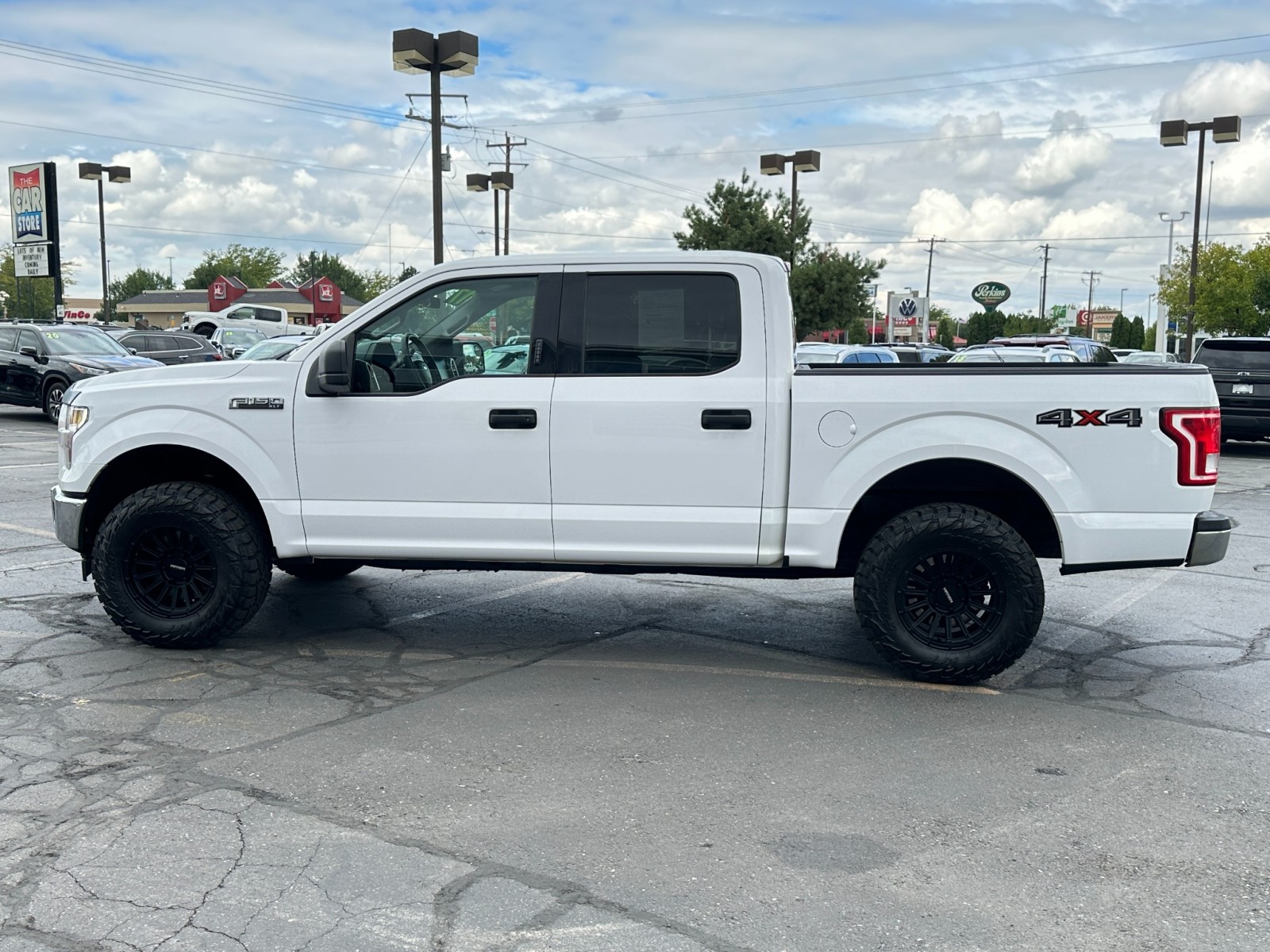 2017 Ford F-150 XLT 11