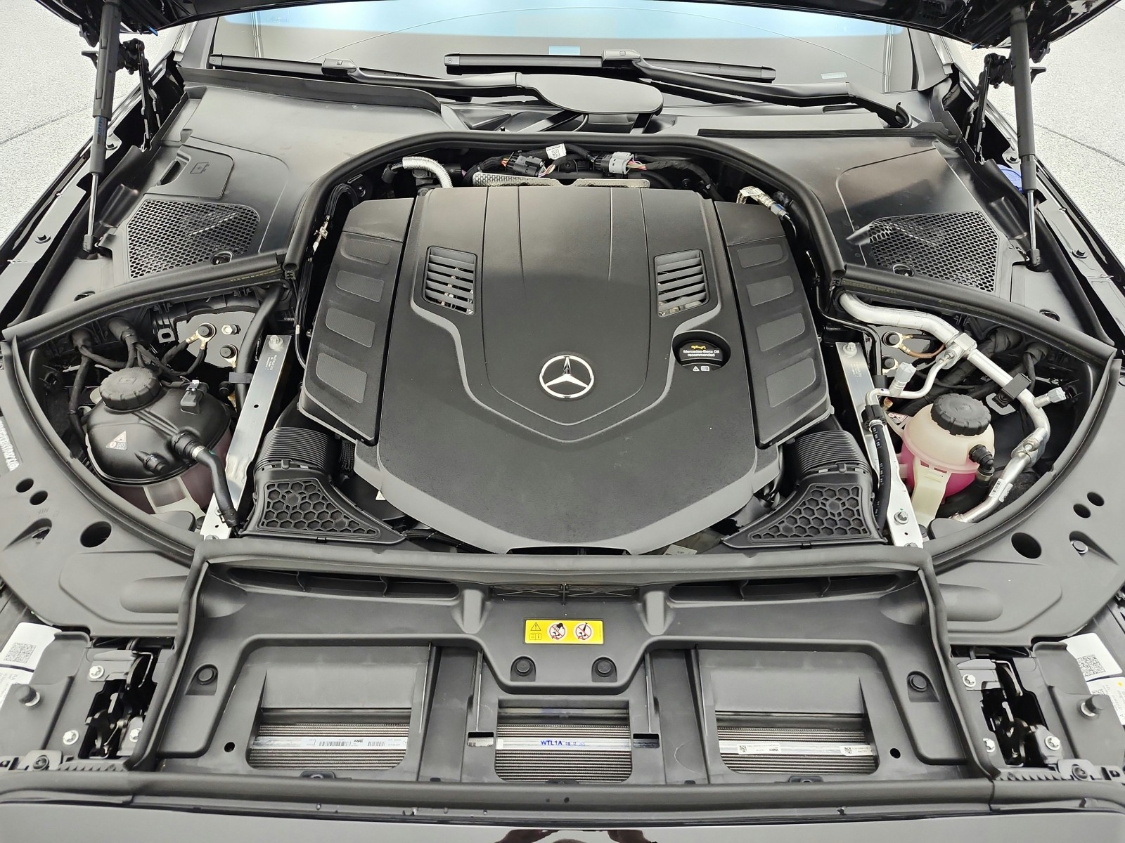 New 2026 Obsidian Black Metallic Mercedes-Benz S 580 image 13