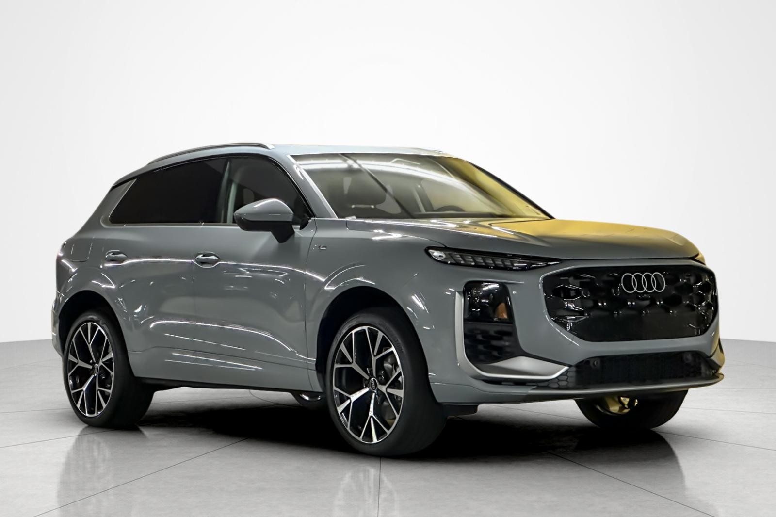 New 2026 Arrow Gray Pearl Effect Audi S line quattro image 2