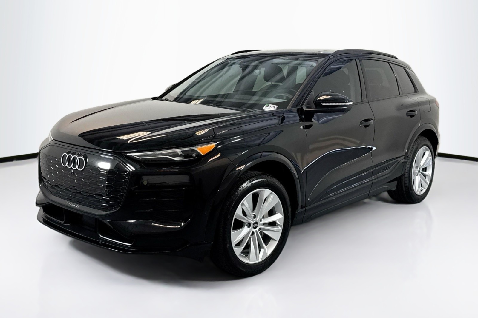 2025 Audi Q6 e-tron Premium