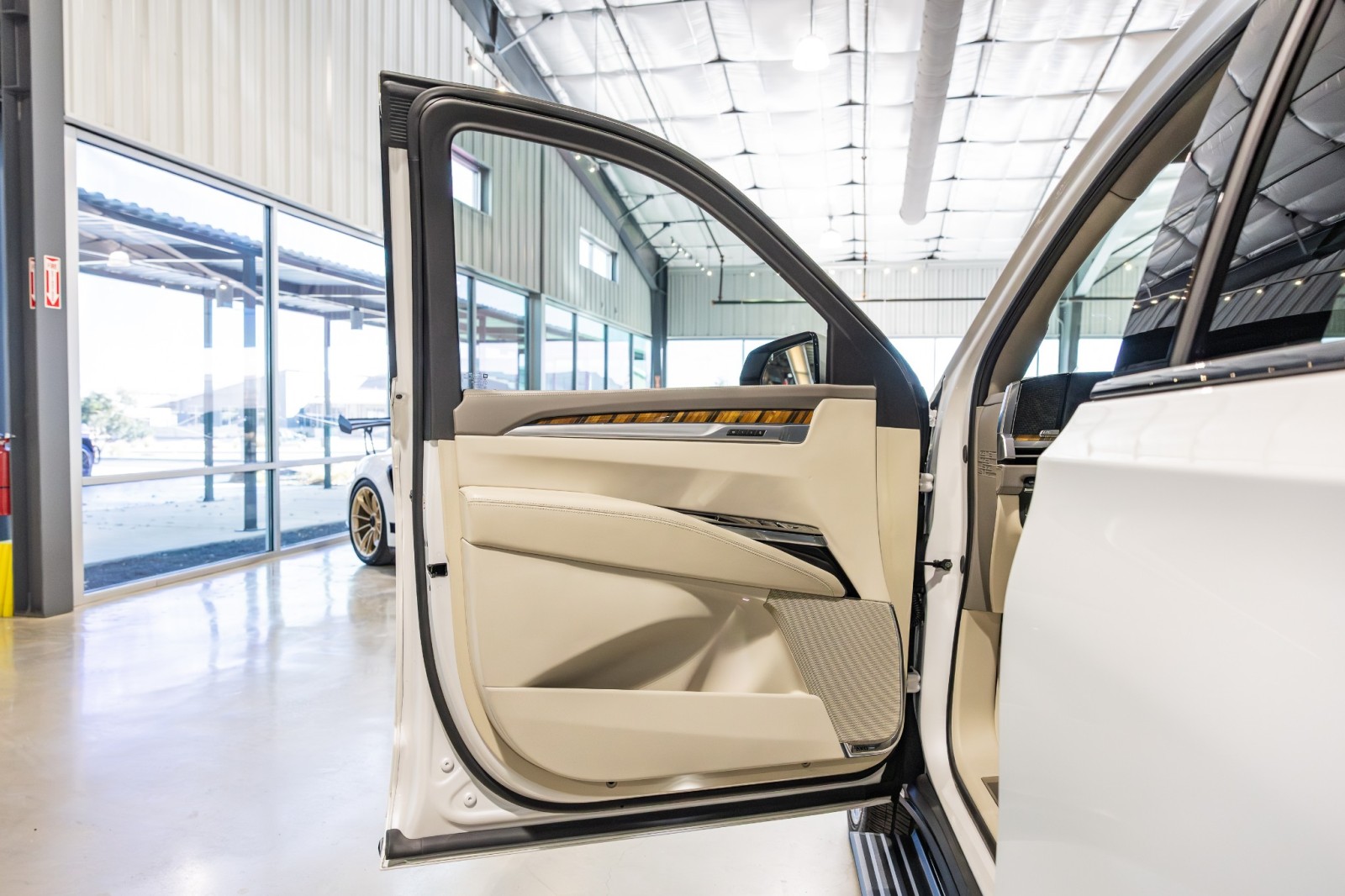 Used Car 2025 Cadillac Escalade  4wd Sport Platinum - 24 Inch Wheels - Crystal White Paint For Sale Under $120,000 In Boerne, Texas