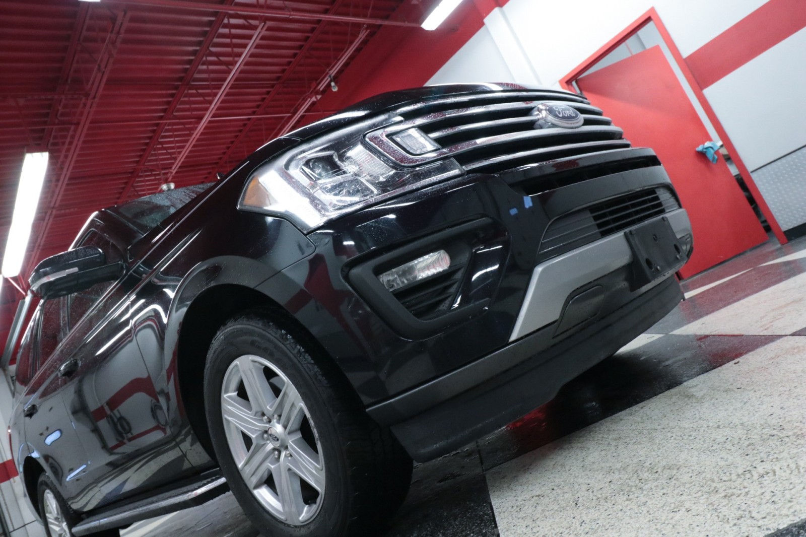 Used Car 2019 Ford Expedition  Xlt For Sale Under $20,000 In Austin, Texas