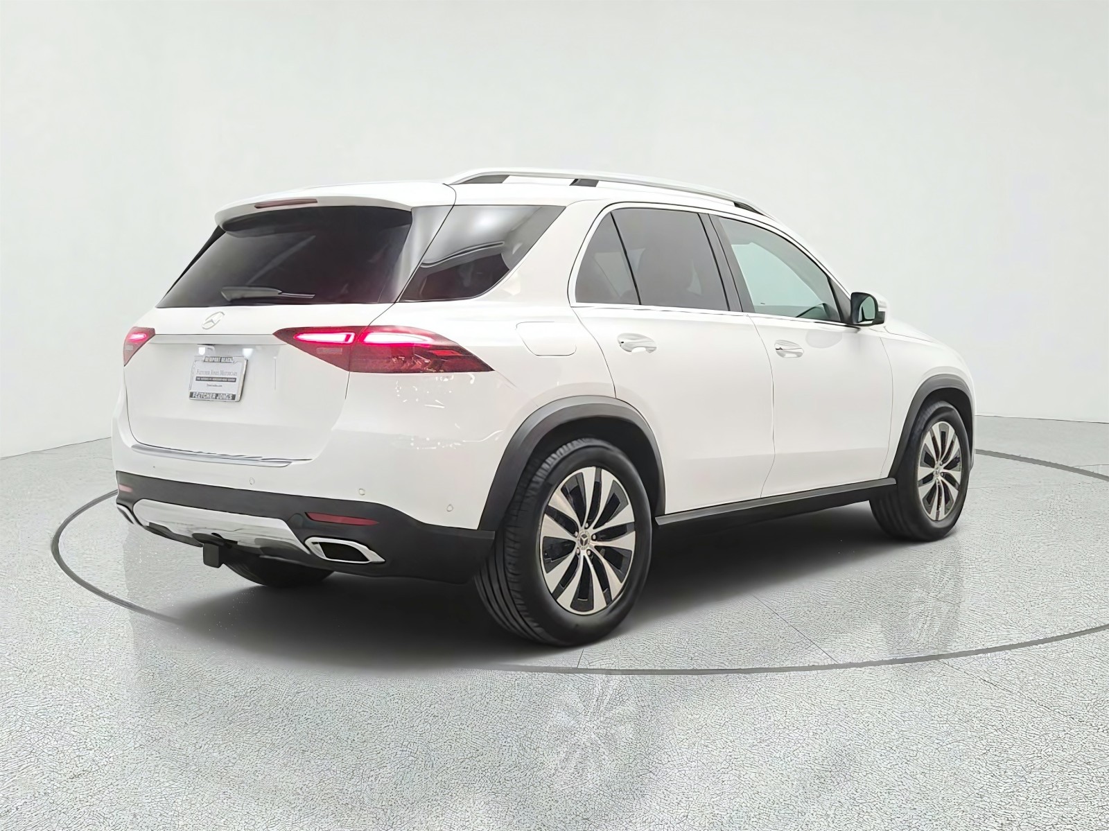 Certified Used 2026 Polar White Mercedes-Benz GLE 350 SUV image 5