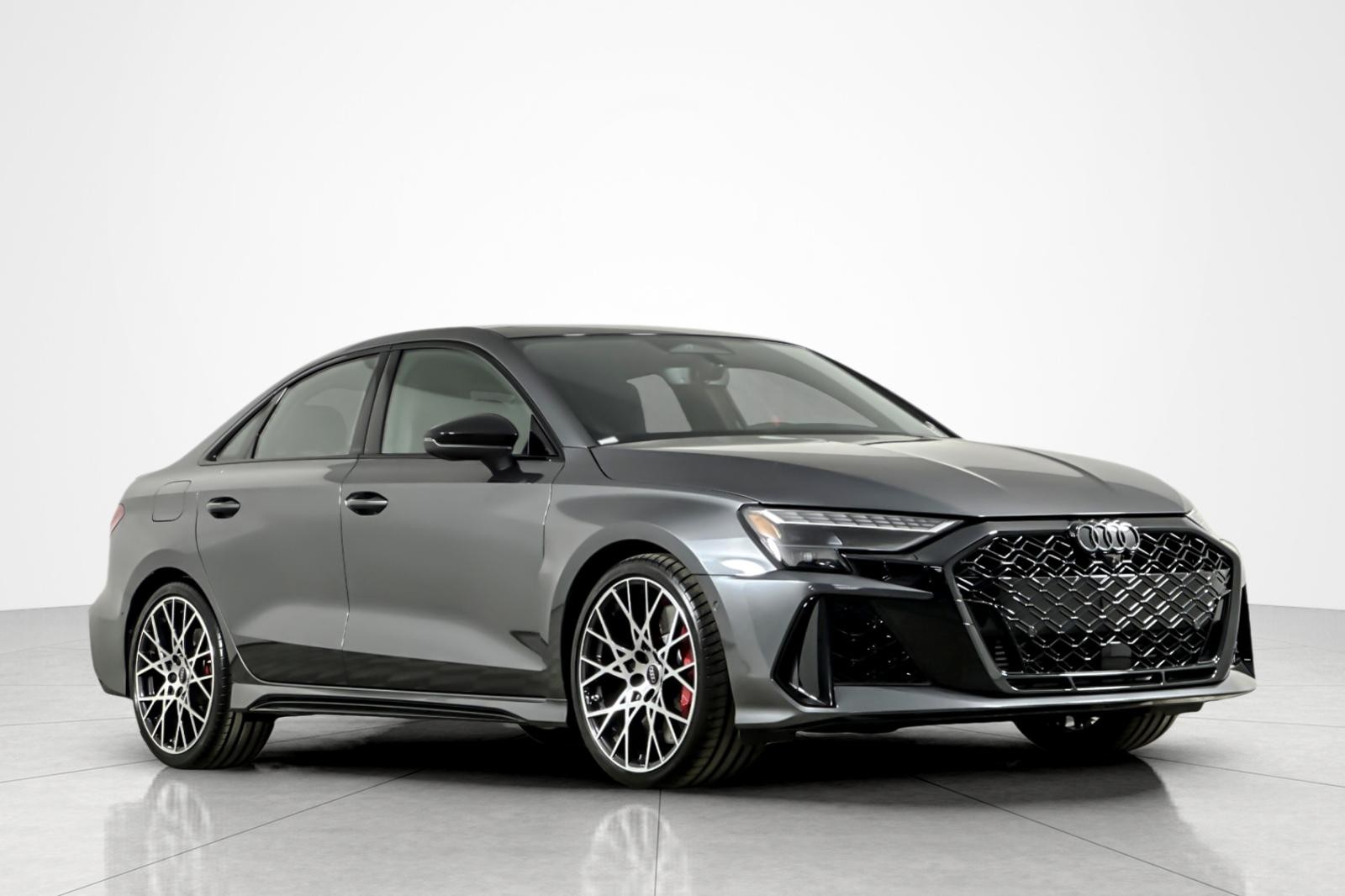 New 2026 Daytona Gray Pearl Effect Audi quattro image 2