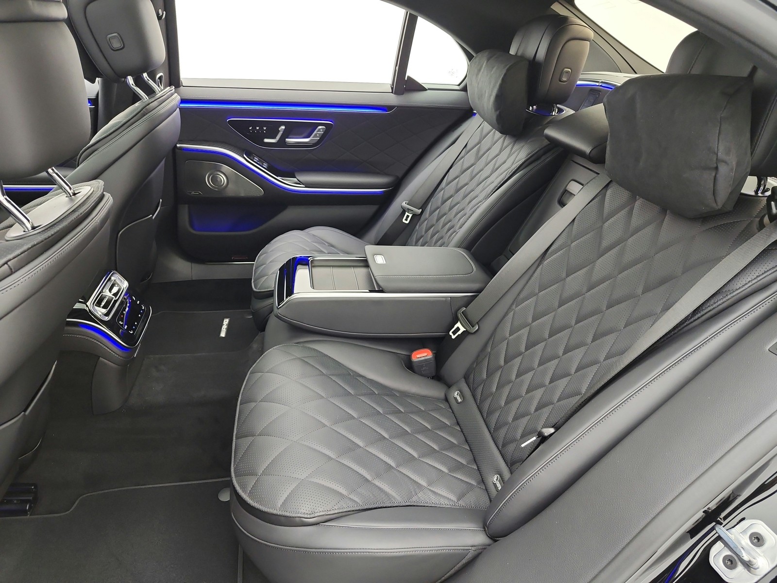 New 2026 Black Mercedes-Benz S 500 image 11