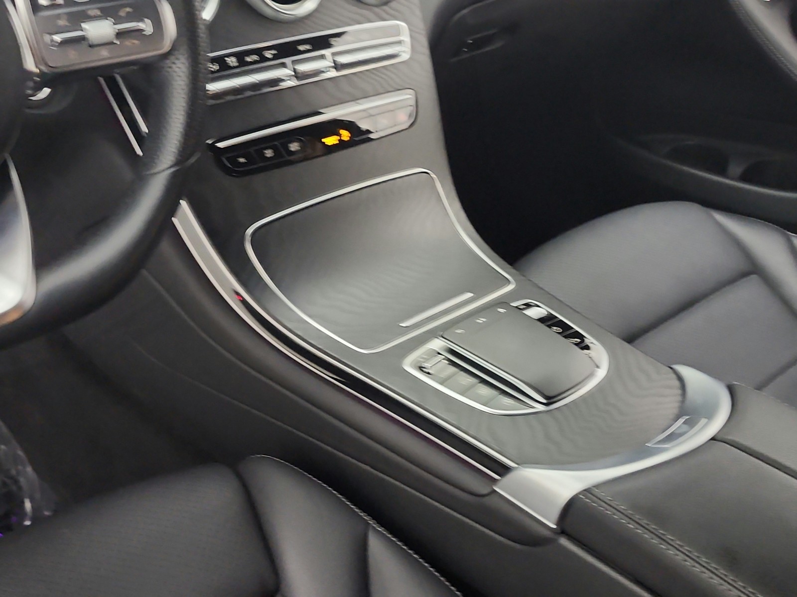 Used 2022 Polar White Mercedes-Benz GLC 300 SUV image 13