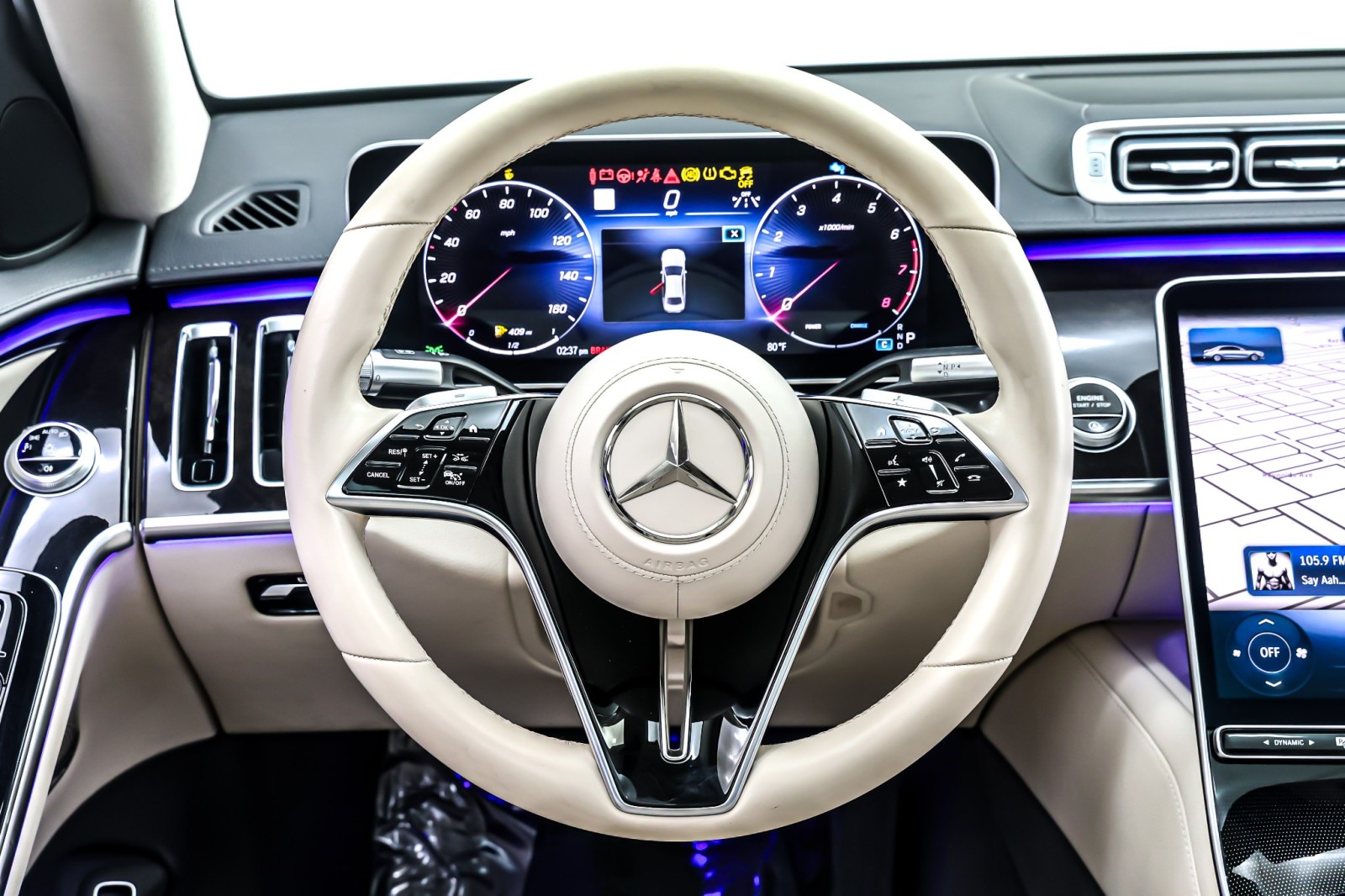 Certified Used 2023 MANUFAKTUR Diamond White Mercedes-Benz S 500 4MATIC® Sedan image 19