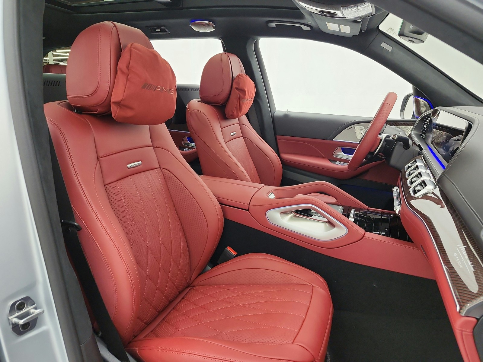 New 2026 MANUFAKTUR SIGNATURE Mercedes-Benz AMG® GLS 63 image 14