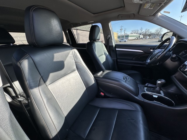 2019 Toyota Highlander XLE 18