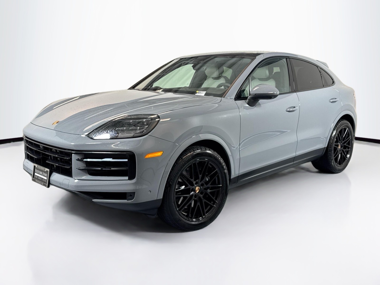 2025 Porsche Cayenne -'s photo