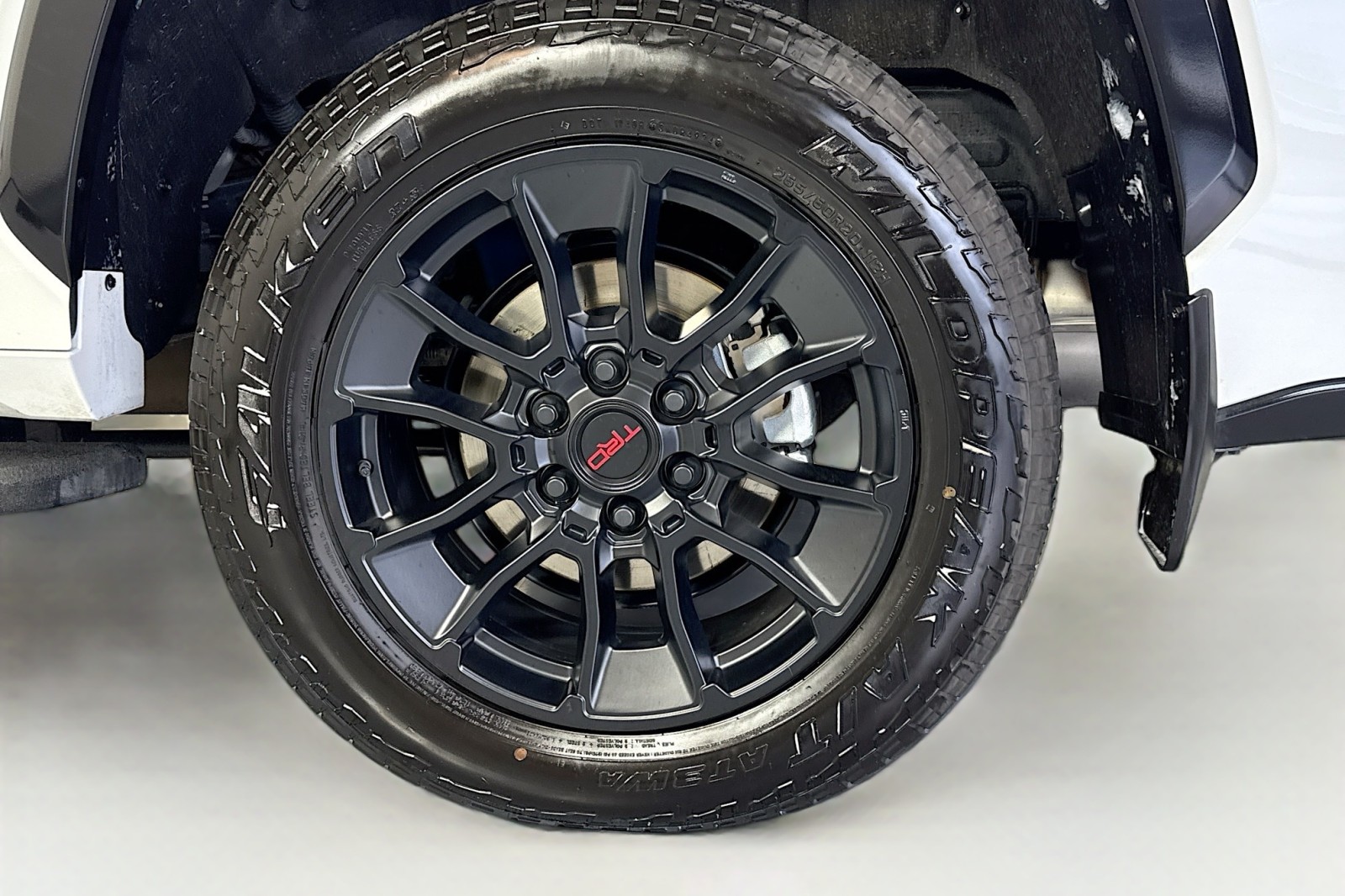 Used 2025 WHITE Toyota Platinum image 31