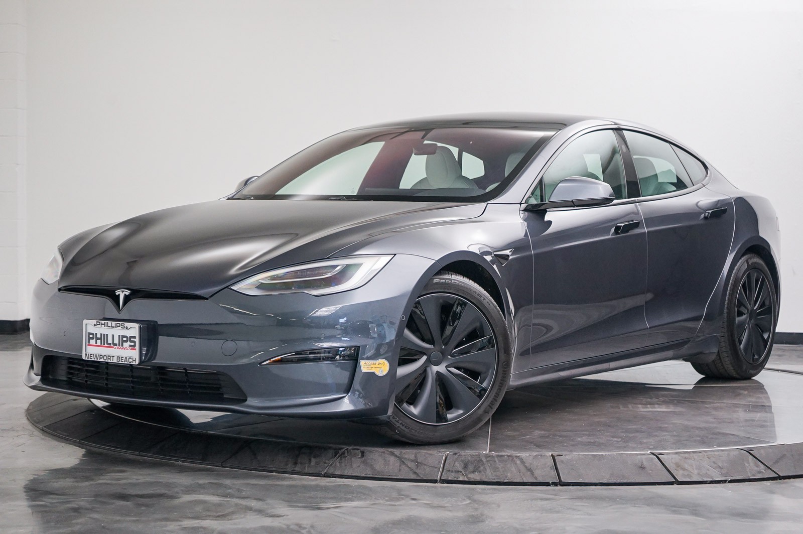 Midnight Silver Metallic 2022 Tesla Model S AWD Sedan All-Wheel Drive Automatic