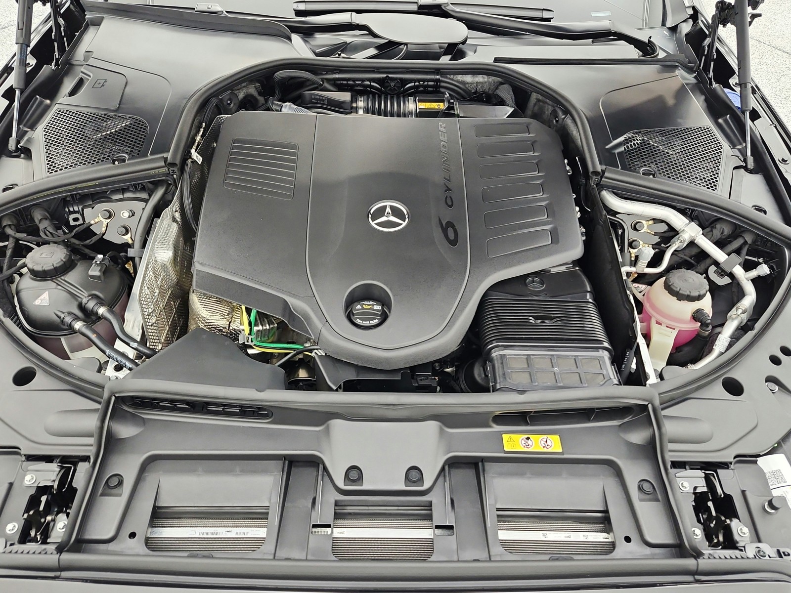 New 2026 Obsidian Black Metallic Mercedes-Benz S 500 image 13