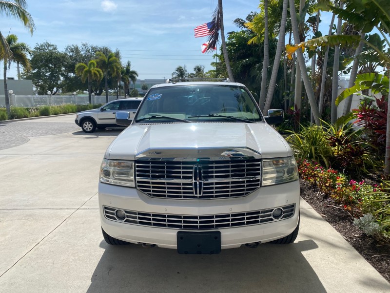 2010 Lincoln Navigator 4WD SUNROOF LOW MILES 31,209 in , 