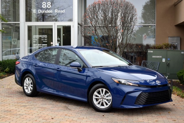 2025 Toyota Camry Hybrid! Push Button Start Blind Spot Monitor Traff 2