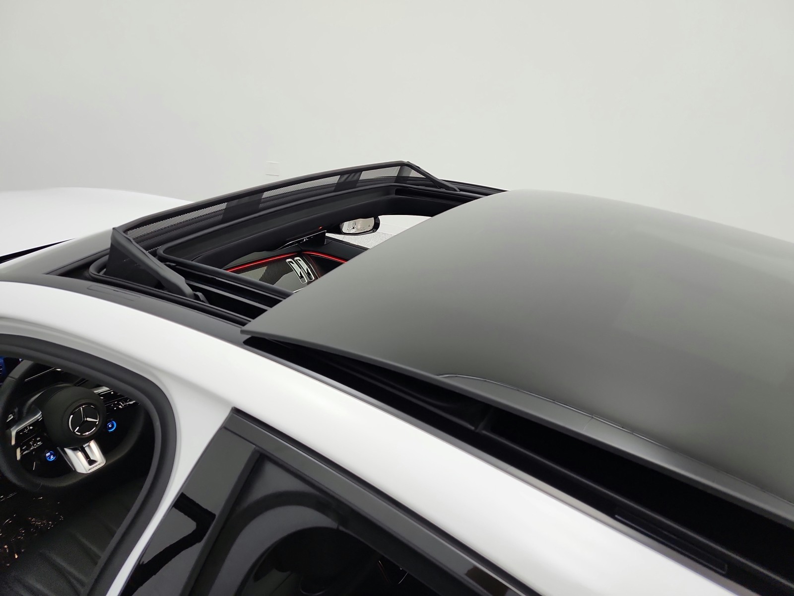 Certified Used 2025 MANUFAKTUR Moonlight White Metallic Mercedes-Benz AMG® S 63 E 4MATIC Sedan image 11