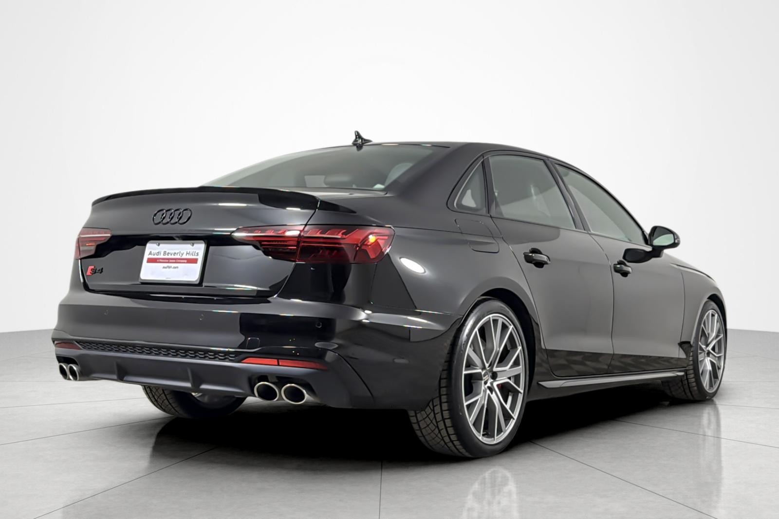 Used 2022 Mythos Black Metallic Audi Premium Plus 3.0 TFSI quattro image 5