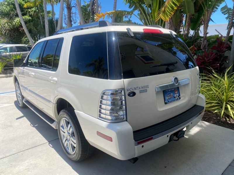 2007 Mercury Mountaineer SUV Premier 1 OWNER in ,