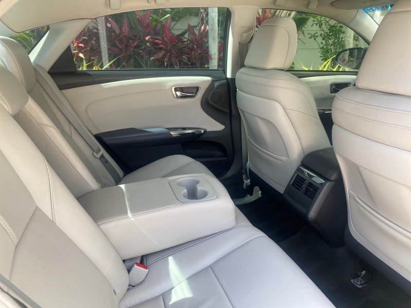 2013 Toyota Avalon XLE Premium LOW MILES 56,196 in , 