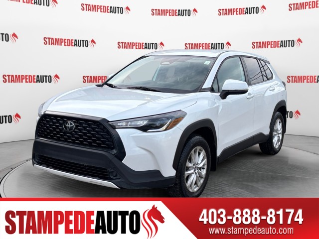 White (Wind Chill Pearl) 2023 Toyota Corolla Cross SUV / Crossover All-Wheel Drive Automatic
