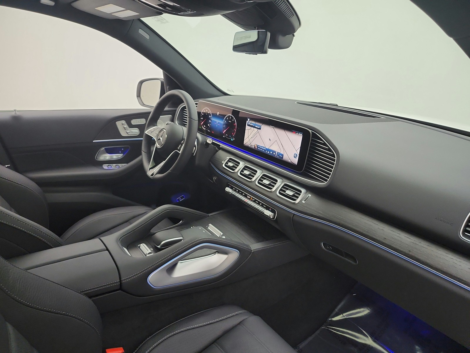 New 2026 Polar White Mercedes-Benz GLE 450 image 13