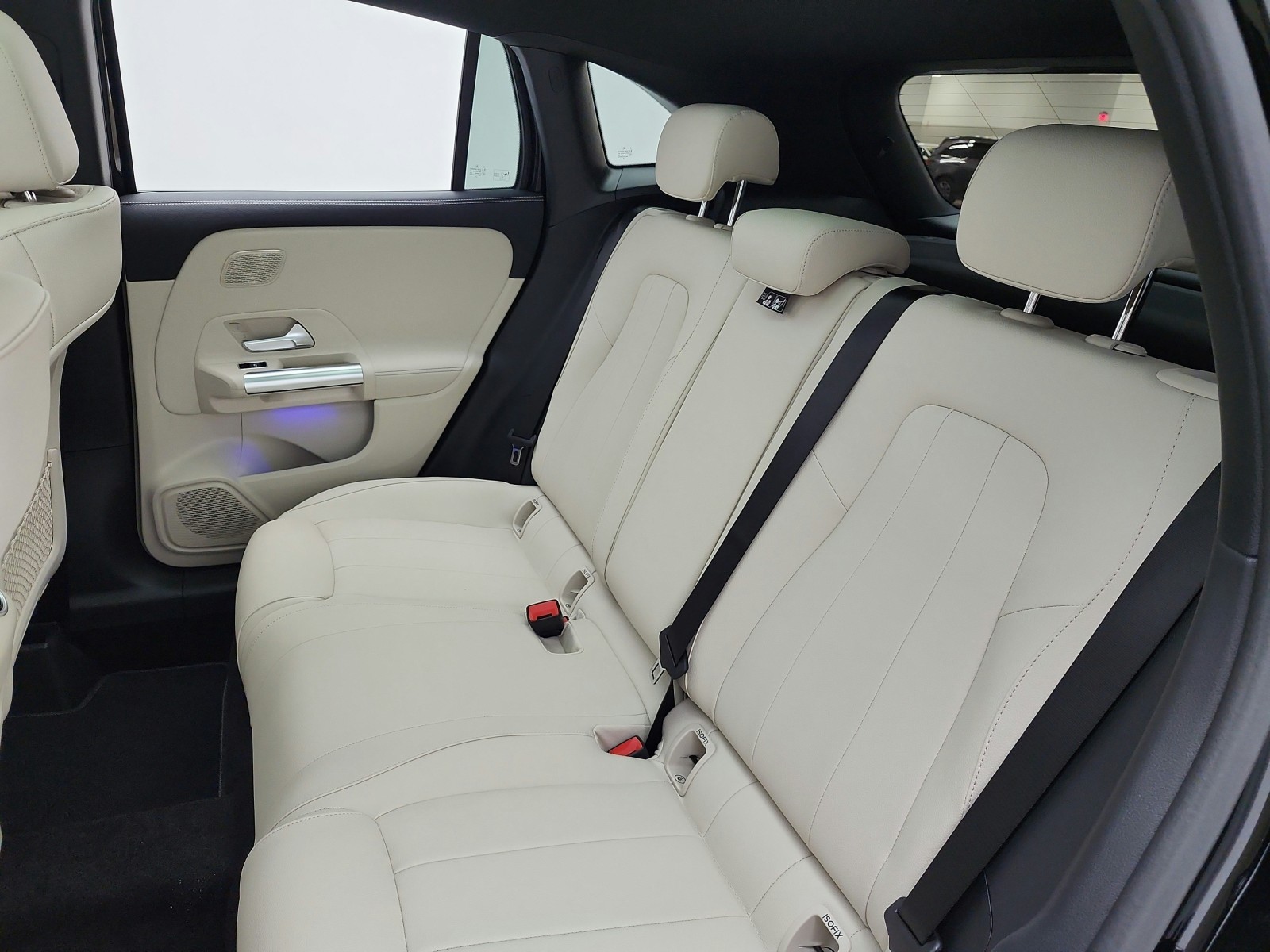 New 2026 Cosmos Black Metallic Mercedes-Benz GLA 250 SUV image 11