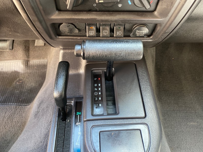 2000 Jeep Cherokee Sport 1 OWNER 4X4 AC 4.0 6YL in , 