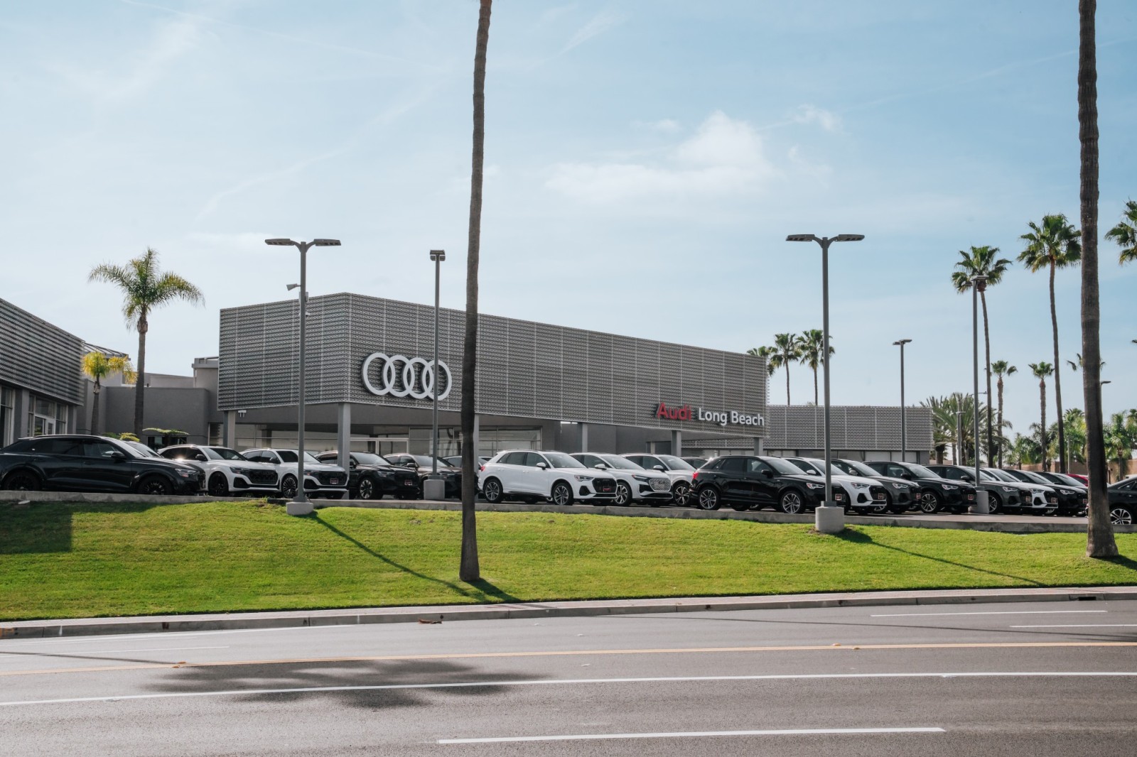 New 2026 Glacier White Metallic Audi Premium Plus image 19