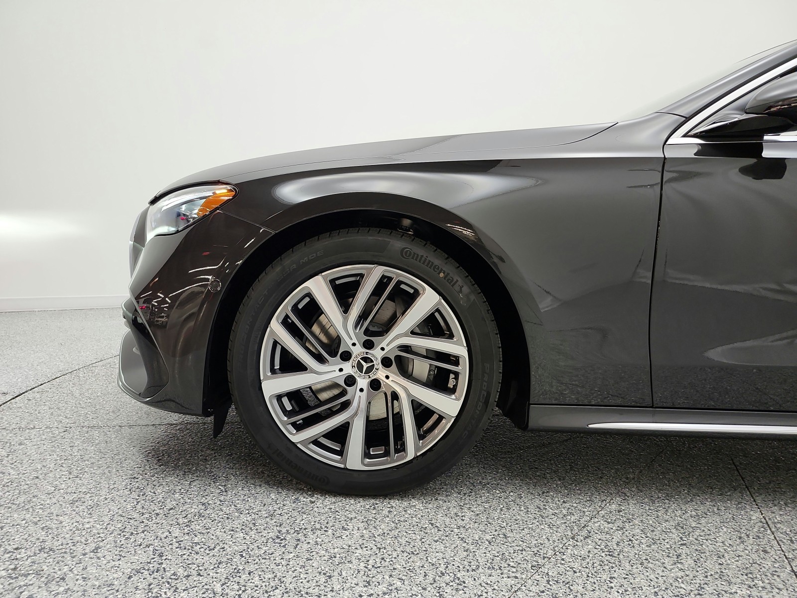 New 2026 Graphite Grey Metallic Mercedes-Benz E 350 RWD Sedan image 15