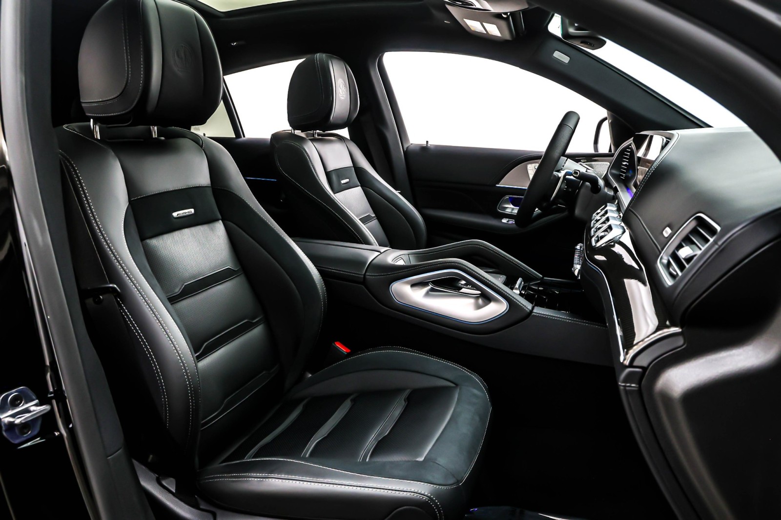 New 2026 Obsidian Black Metallic Mercedes-Benz AMG® GLE 53 image 7
