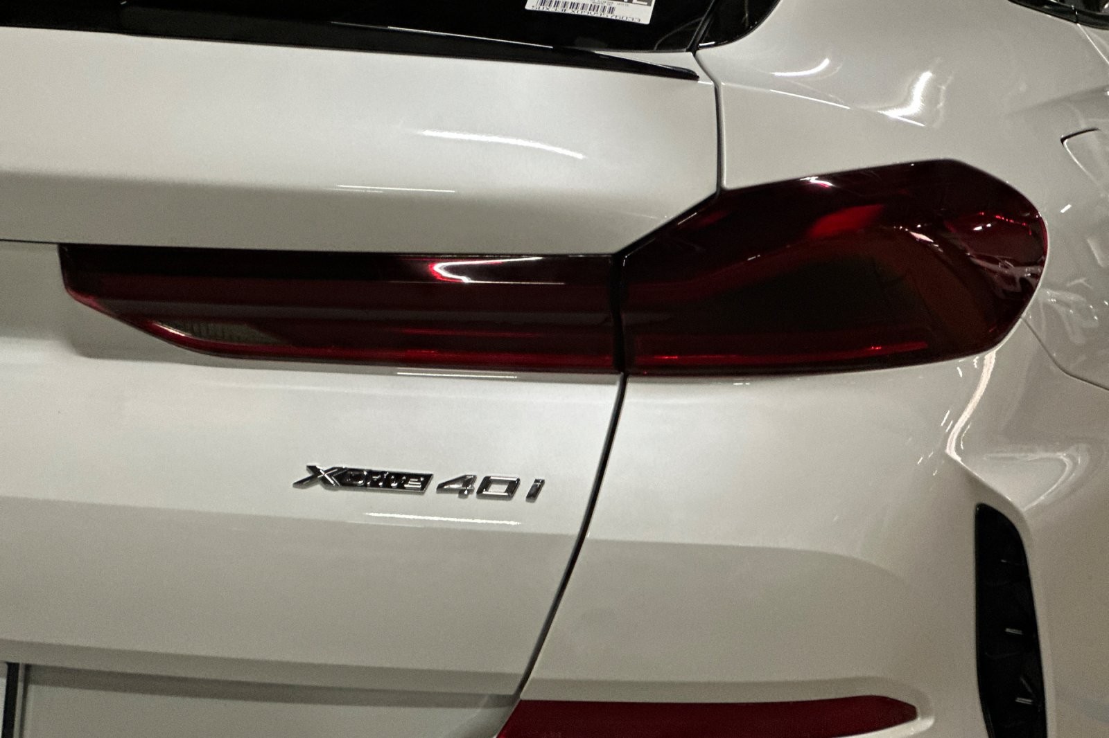 New 2027 Mineral White Metallic BMW xDrive40i image 27