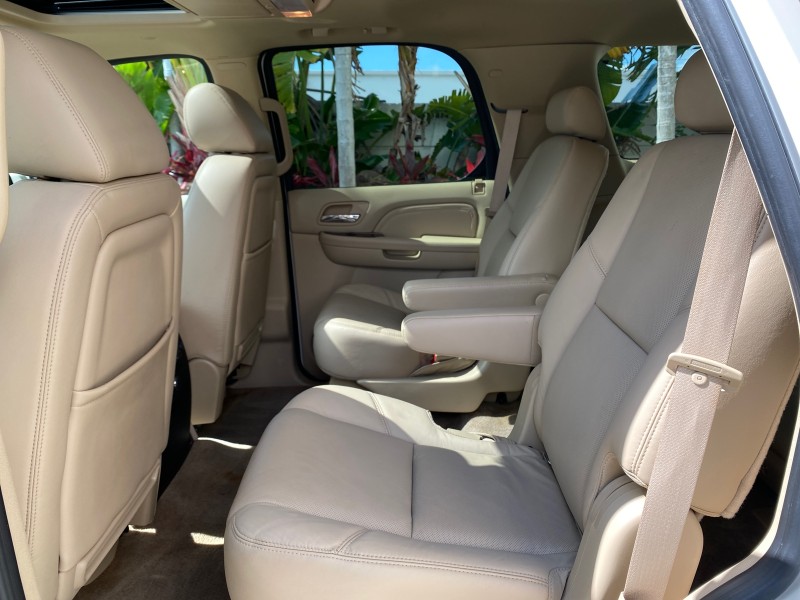2010 Cadillac Escalade SUNROOF NAV Premium LOW MILES 66,933 in ,