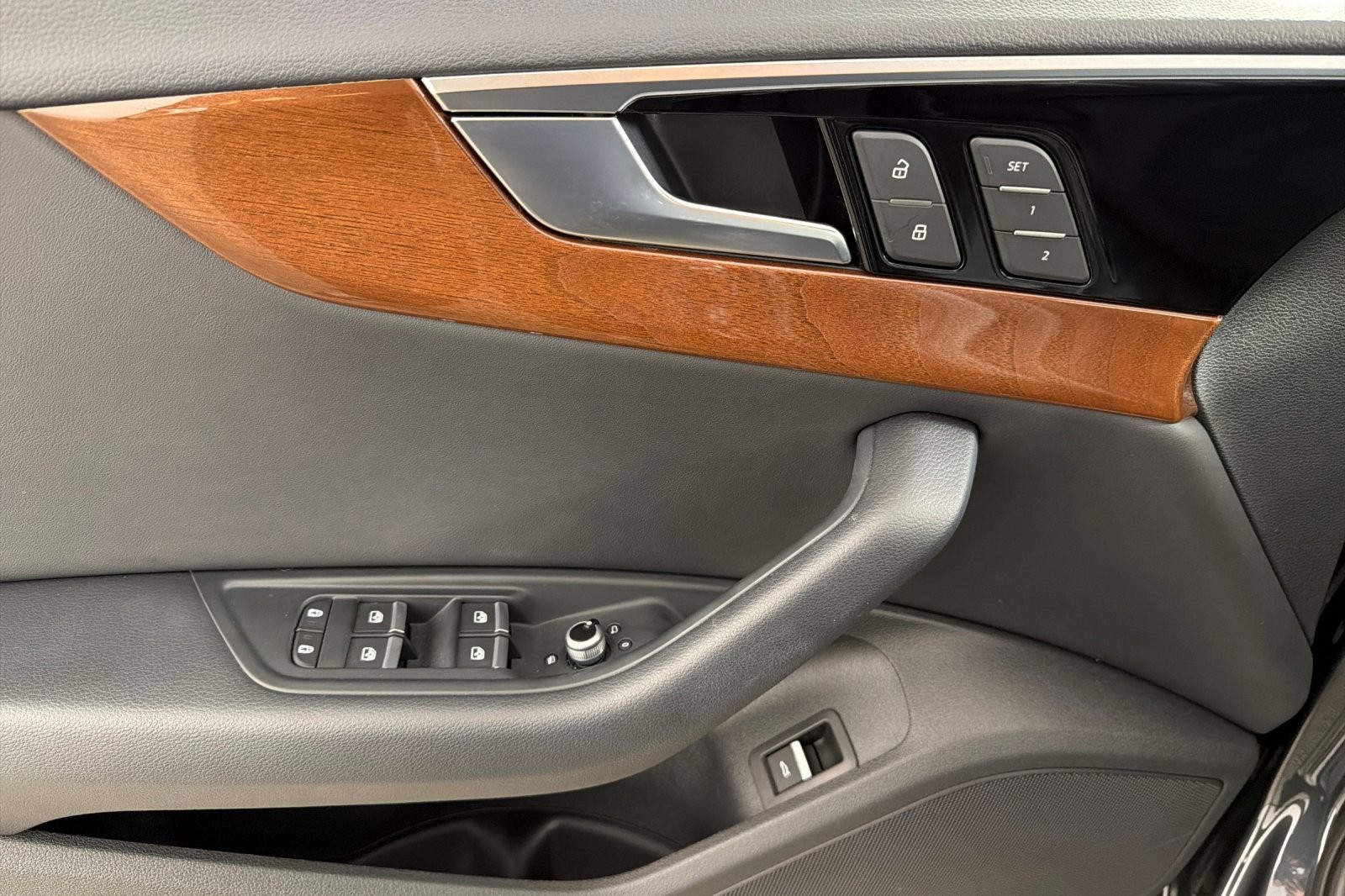 Used 2022 Manhattan Gray Metallic Audi Premium 40 TFSI quattro image 10